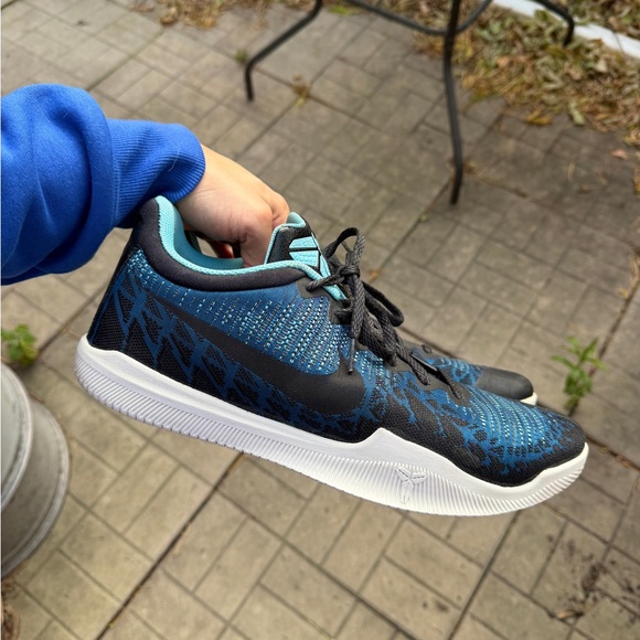 Nike Kobe Mamba Rage Blue Nebula / 
Poison Dart Frog
Size 14 - Picture 7 of 7